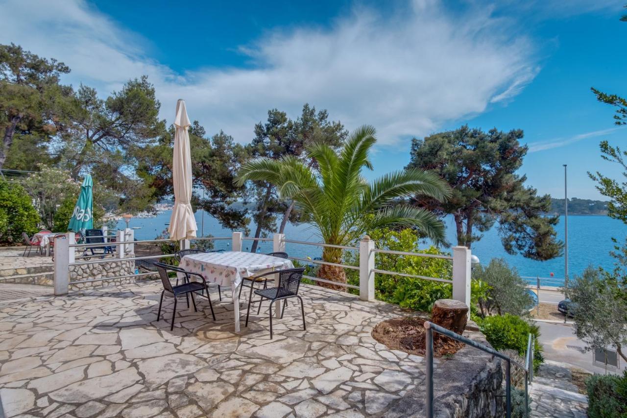 Apartments Villa Julija マリ・ロシニュ エクステリア 写真