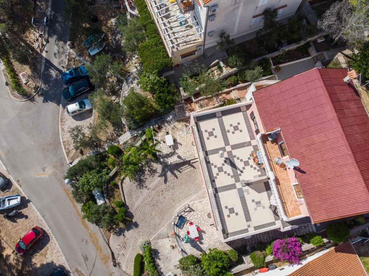 Apartments Villa Julija マリ・ロシニュ エクステリア 写真