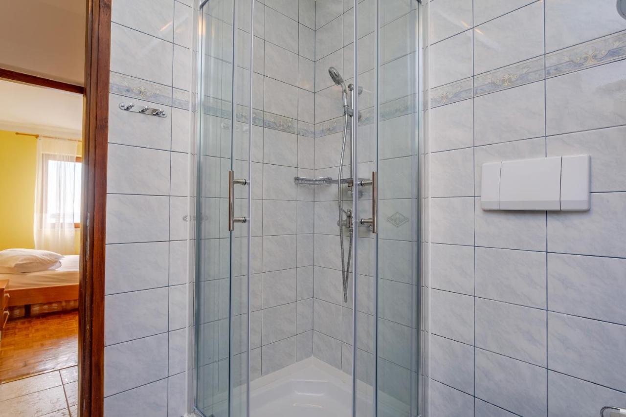 Apartments Villa Julija マリ・ロシニュ エクステリア 写真