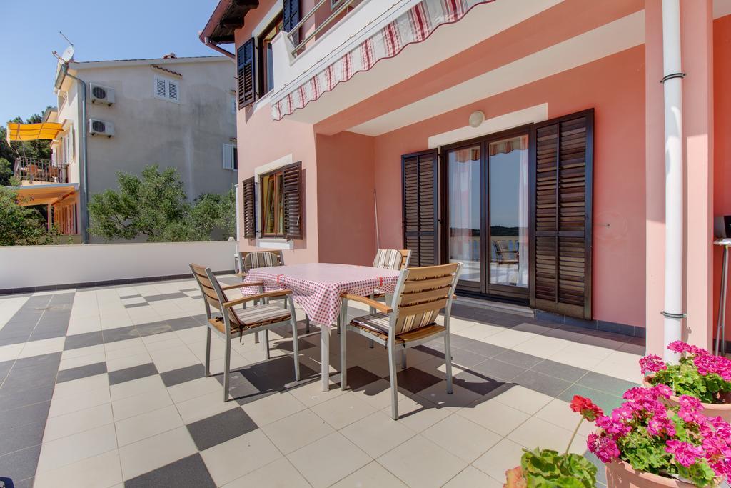 Apartments Villa Julija マリ・ロシニュ 部屋 写真
