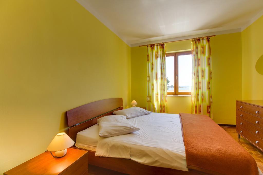 Apartments Villa Julija マリ・ロシニュ 部屋 写真