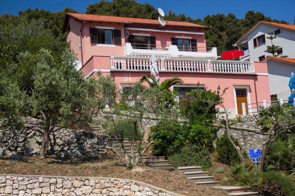 Apartments Villa Julija マリ・ロシニュ エクステリア 写真