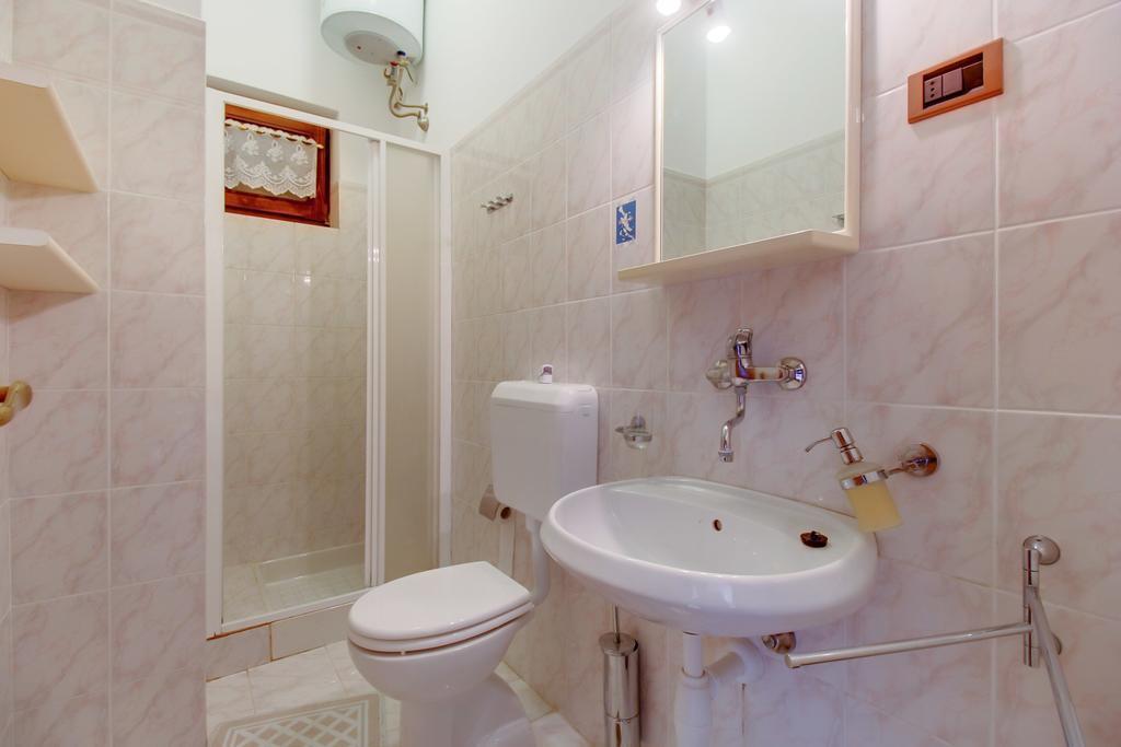 Apartments Villa Julija マリ・ロシニュ 部屋 写真