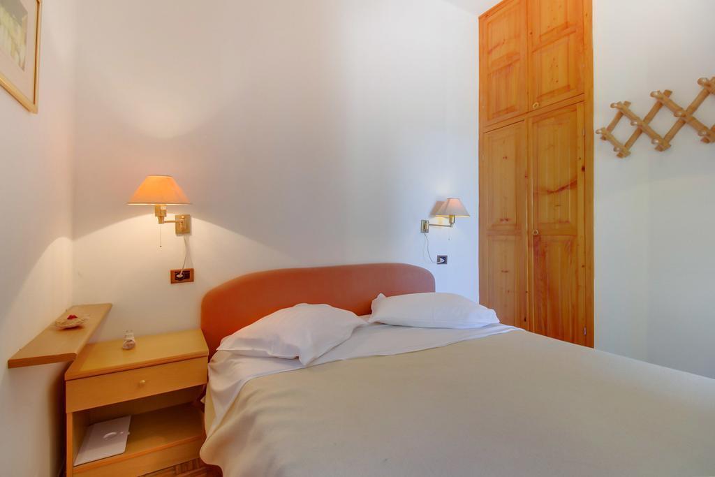 Apartments Villa Julija マリ・ロシニュ 部屋 写真