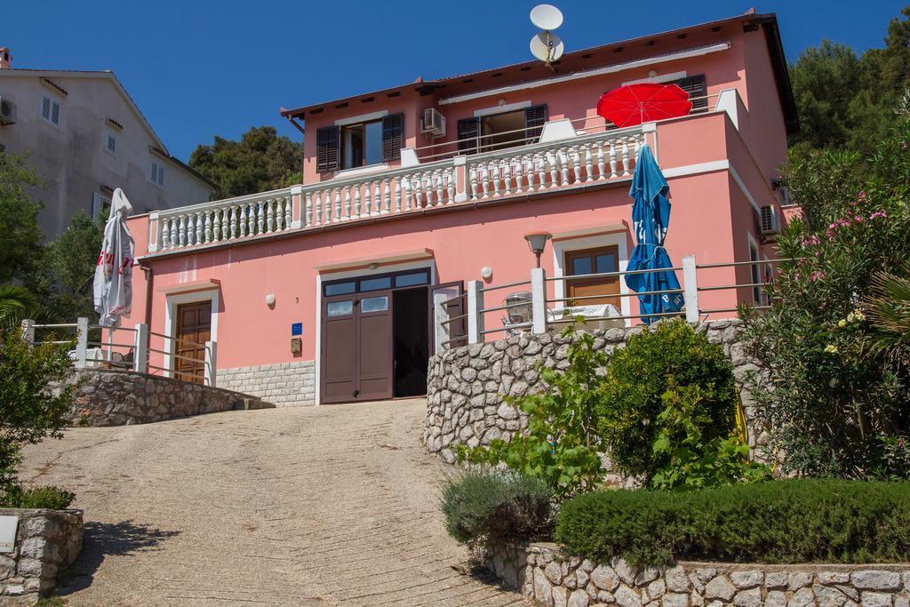 Apartments Villa Julija マリ・ロシニュ エクステリア 写真