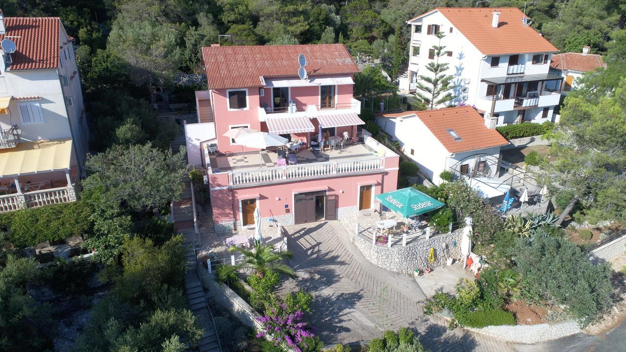 Apartments Villa Julija マリ・ロシニュ エクステリア 写真
