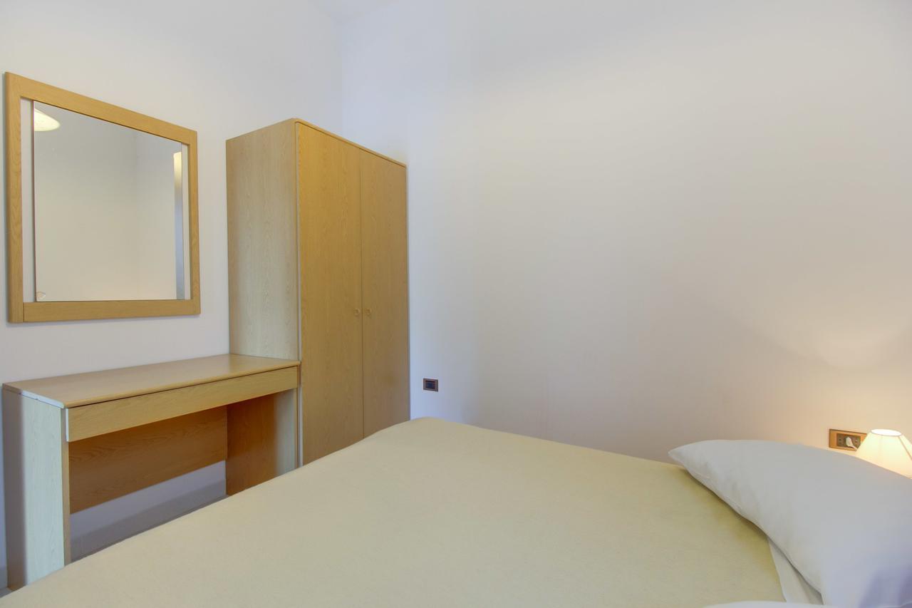 Apartments Villa Julija マリ・ロシニュ エクステリア 写真
